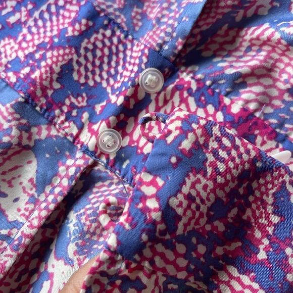 BANANA REPUBLIC XL Pink Blue SNAKE PRINT Wrap Blouse Cap Sleeves V-Neck - Picture 7 of 8